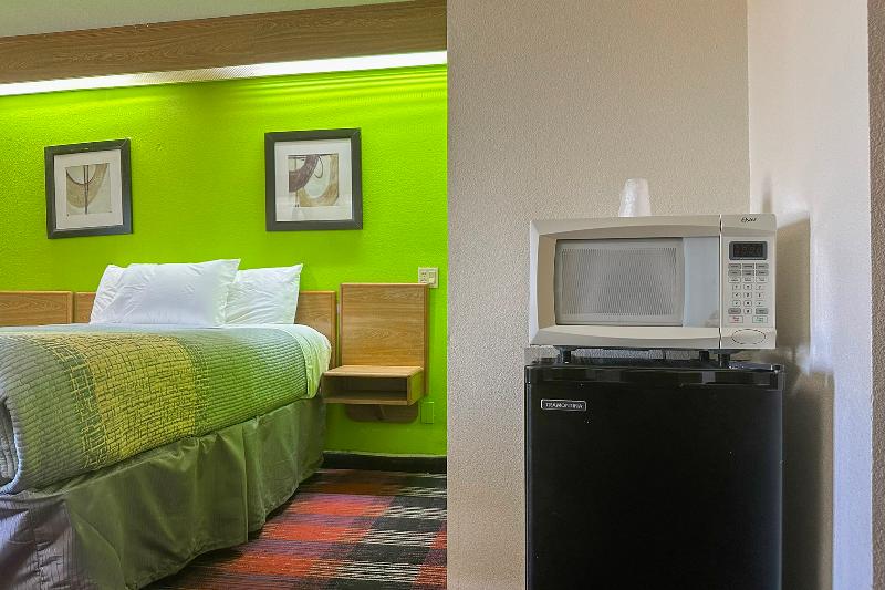 Classic Inn By Oyo I- 240 Near Memphis Airport image