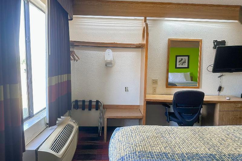 Classic Inn By Oyo I- 240 Near Memphis Airport image
