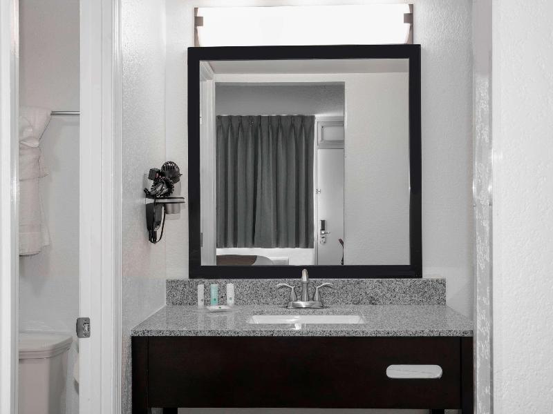 Quality Inn South Miami image