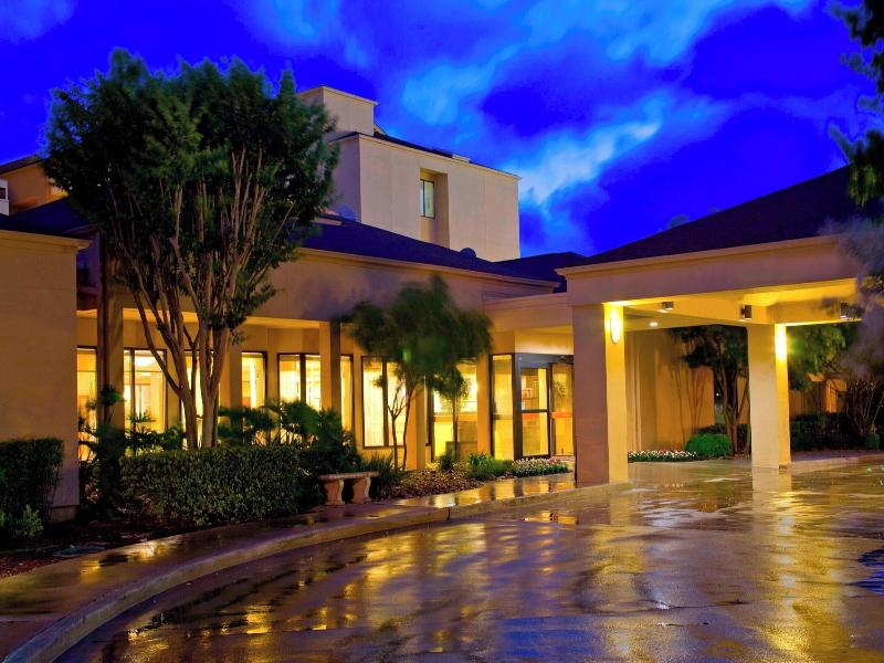 Courtyard San Antonio Airport image