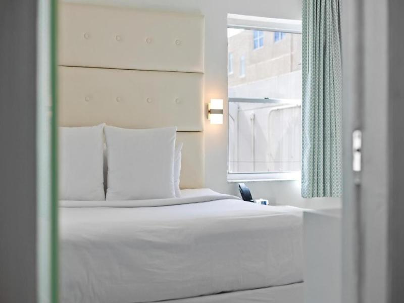 Beacon Hotel image
