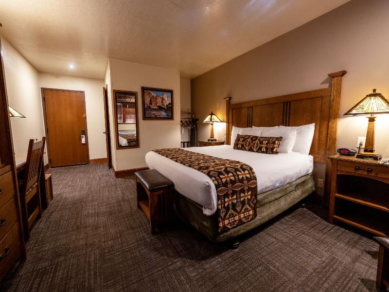 Zion Lodge image