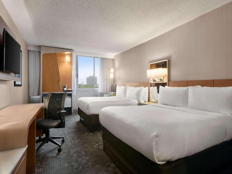 Wyndham Garden at Niagara Falls image
