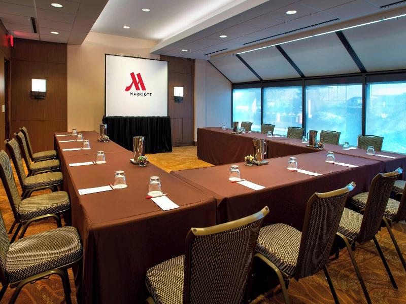 Newark Liberty International Airport Marriott image