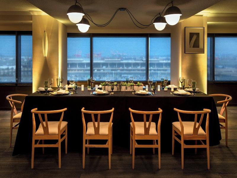 Newark Liberty International Airport Marriott image