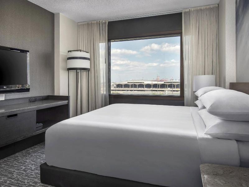 Newark Liberty International Airport Marriott image