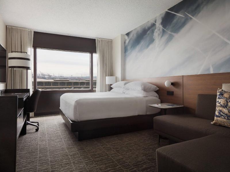 Newark Liberty International Airport Marriott image