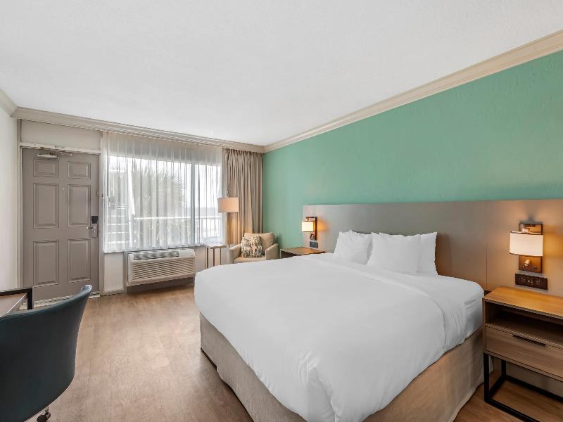 Quality Inn Oceanfront image