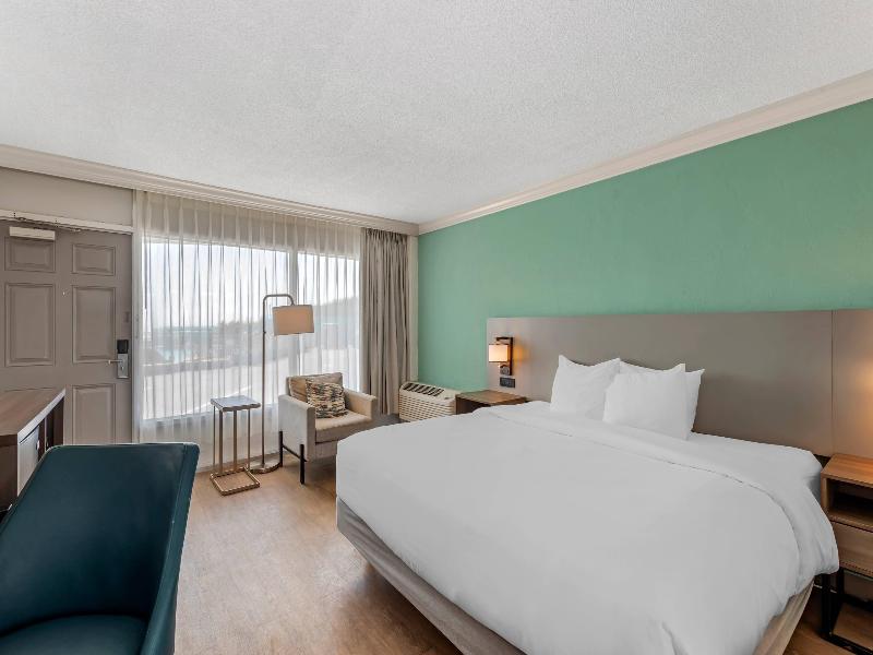 Quality Inn Oceanfront image
