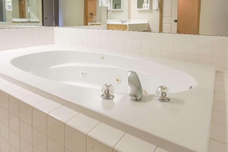 SureStay Plus Hotel by Best Western Portland East