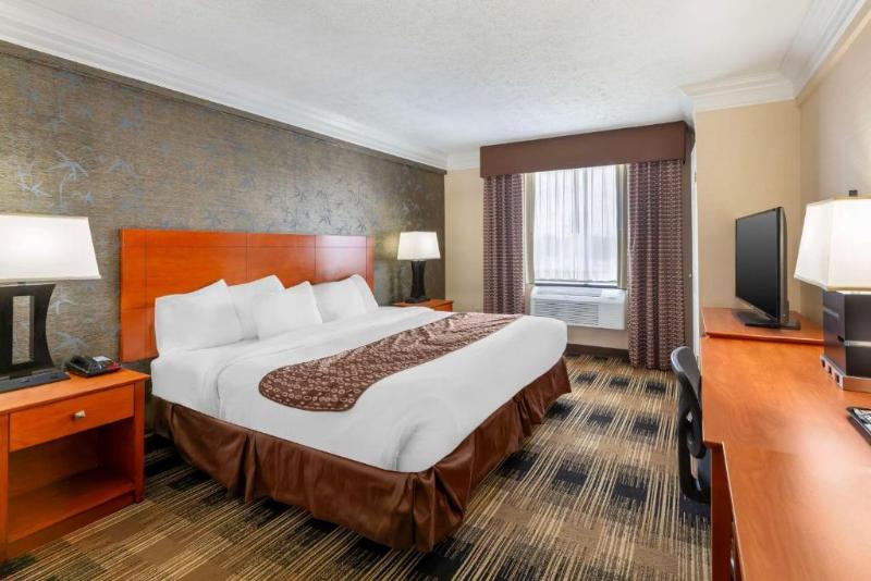 Best Western The Inn at Rochester Airport image