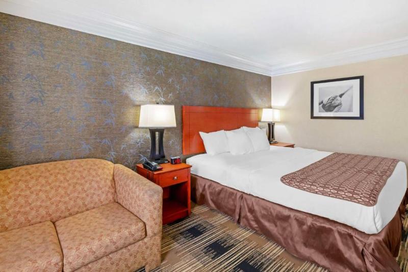 Best Western The Inn at Rochester Airport image