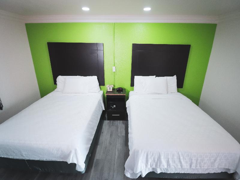 RODEWAYINN LACKLAND AFB NEAR SEA WORLD -Rivar Walk image