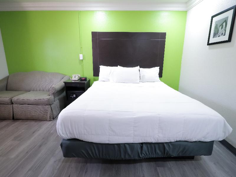 RODEWAYINN LACKLAND AFB NEAR SEA WORLD -Rivar Walk image