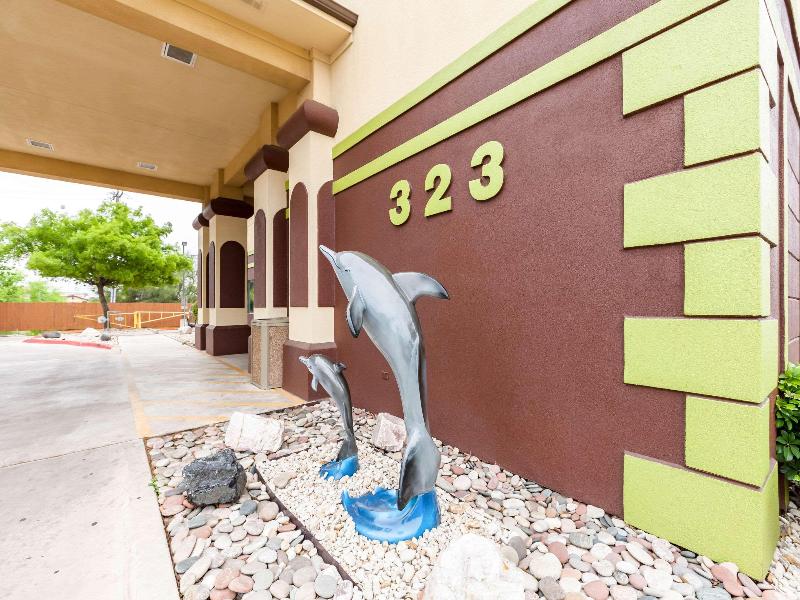 Quality Inn near SeaWorld - Lackland image