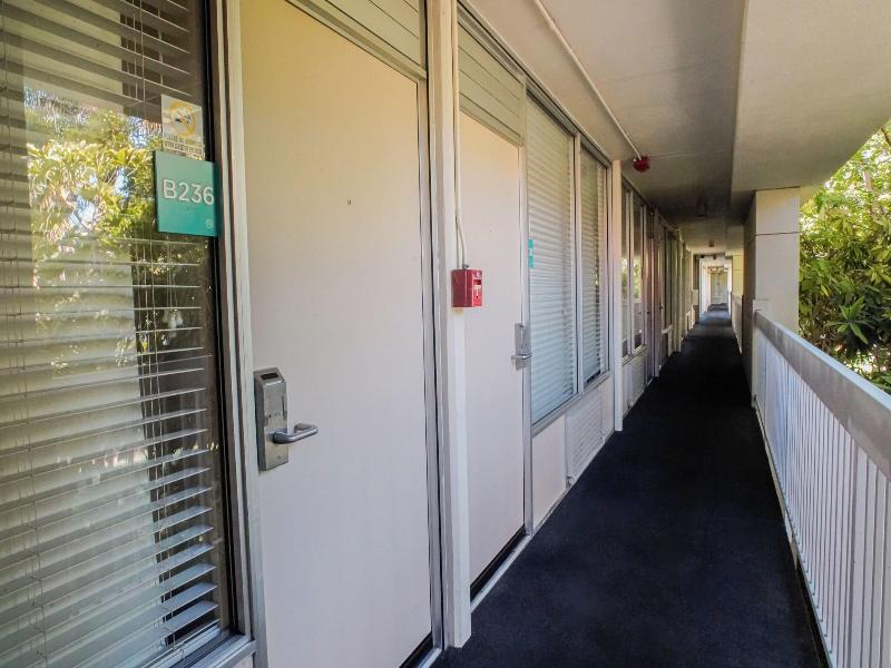 Uptown Oasis San Jose Airport image