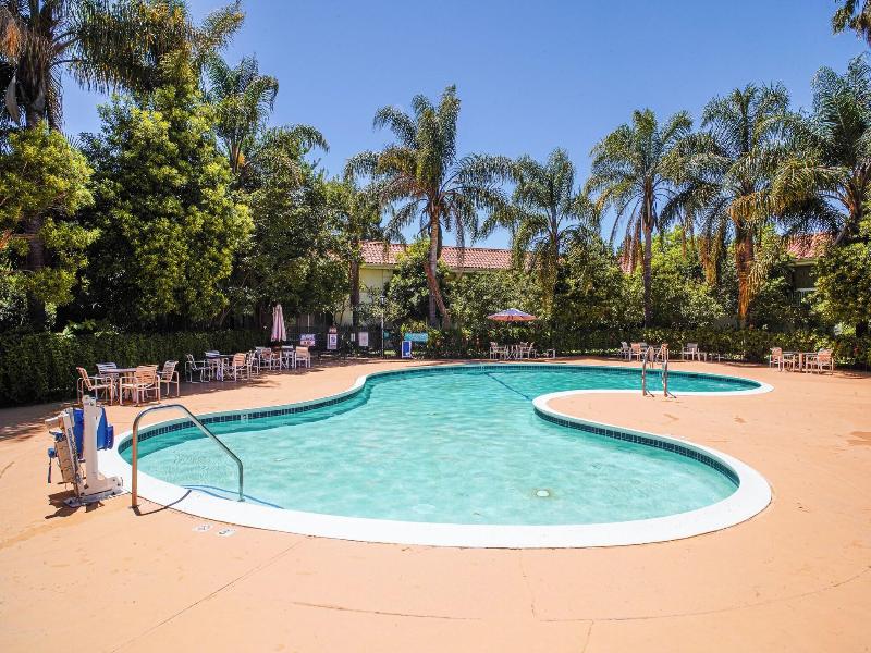 Uptown Oasis San Jose Airport image