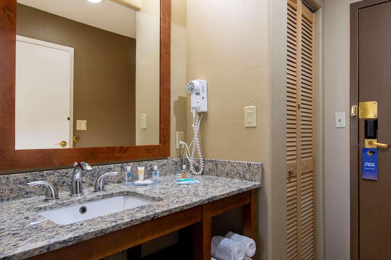 Comfort Inn Southern Santa Fe image