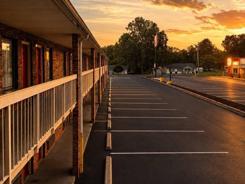 Rodeway Inn Expo Center image