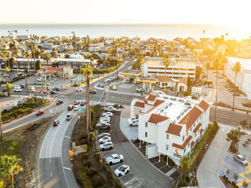 Comfort Inn & Suites Ventura Beach image