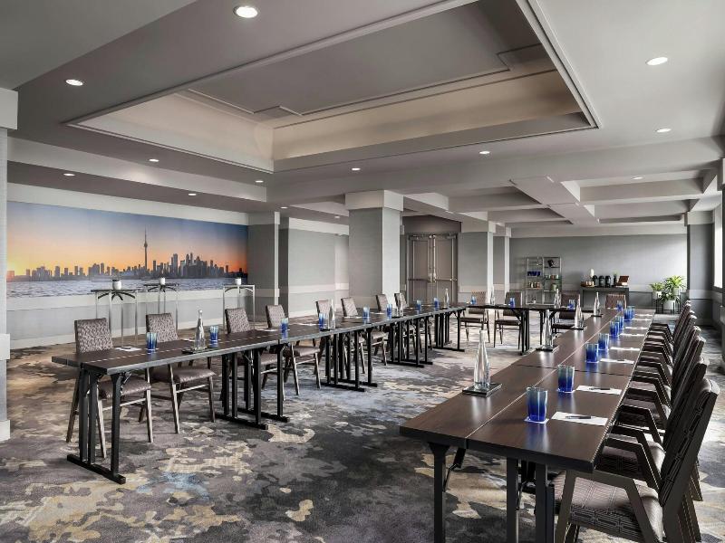 Sheraton Gateway Hotel in Toronto Int'l Airport image