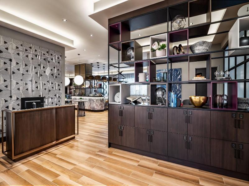 Sheraton Gateway Hotel in Toronto Int'l Airport image