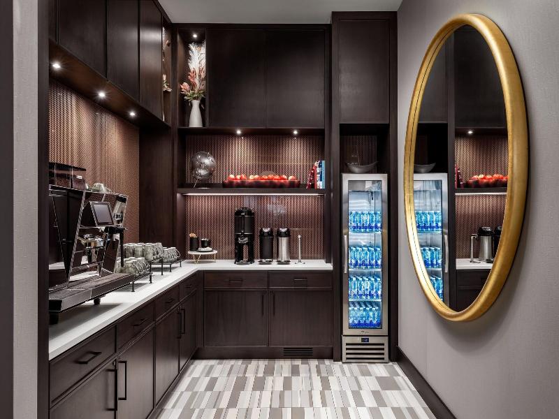 Sheraton Gateway Hotel in Toronto Int'l Airport image