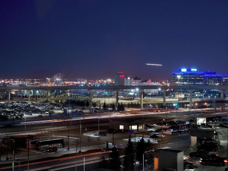 Sheraton Gateway Hotel in Toronto Int'l Airport image