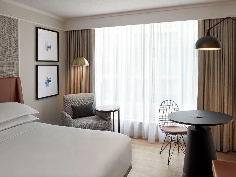 Sheraton Gateway Hotel in Toronto Int'l Airport image