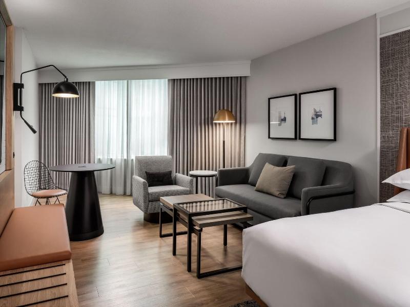 Sheraton Gateway Hotel in Toronto Int'l Airport image