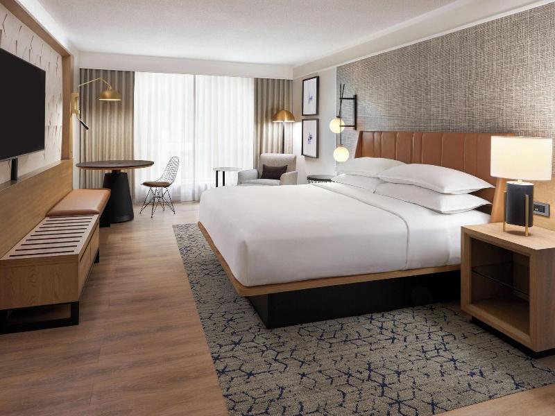 Sheraton Gateway Hotel in Toronto Int'l Airport image
