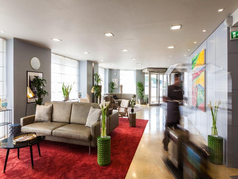 Holiday Inn Milan Garibaldi Station image