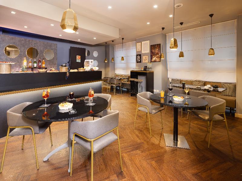 Holiday Inn Milan Garibaldi Station image