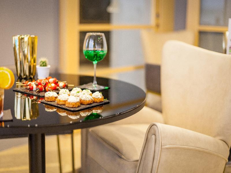 Holiday Inn Milan Garibaldi Station image