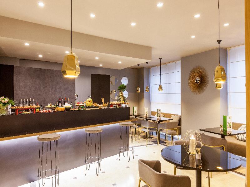 Holiday Inn Milan Garibaldi Station image
