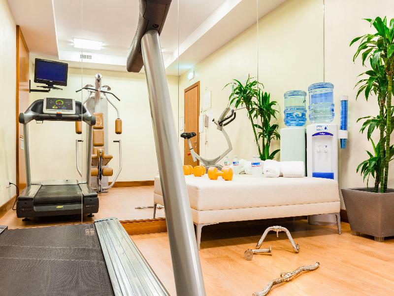 Holiday Inn Milan Garibaldi Station image
