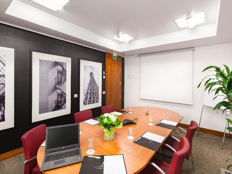 Holiday Inn Milan Garibaldi Station image