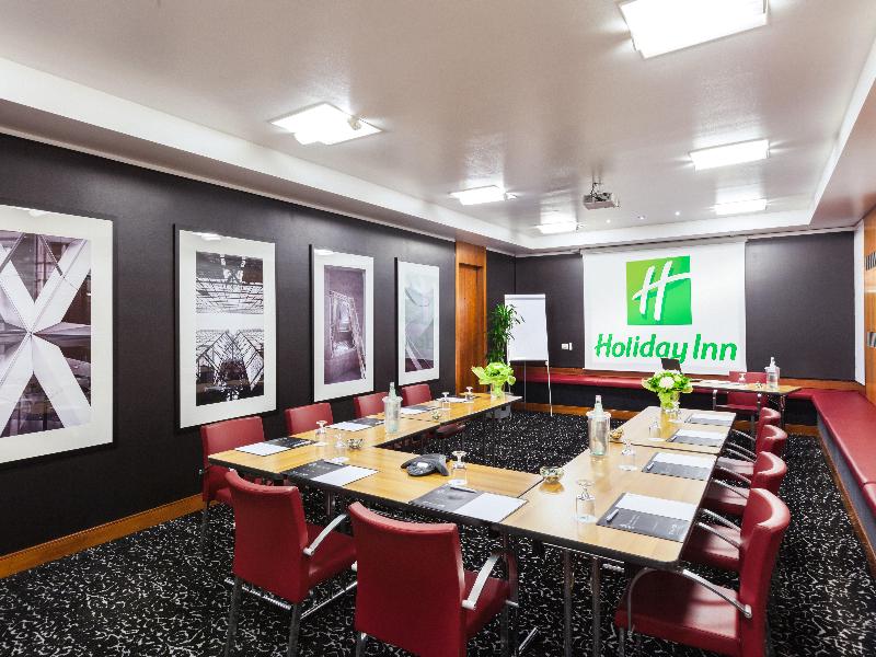Holiday Inn Milan Garibaldi Station image