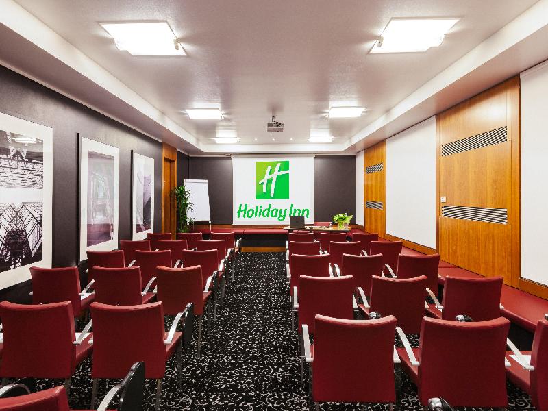 Holiday Inn Milan Garibaldi Station image