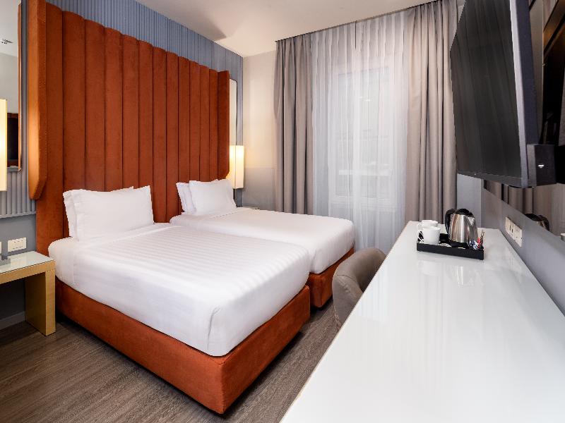 Holiday Inn Milan Garibaldi Station image