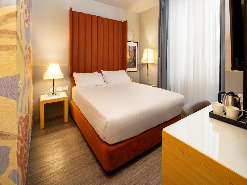 Holiday Inn Milan Garibaldi Station image