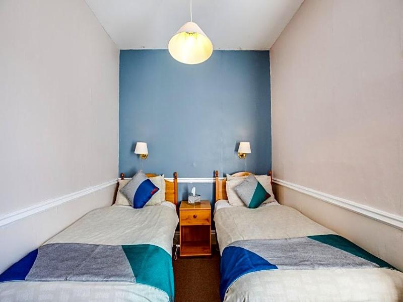 Richmond Hotel image