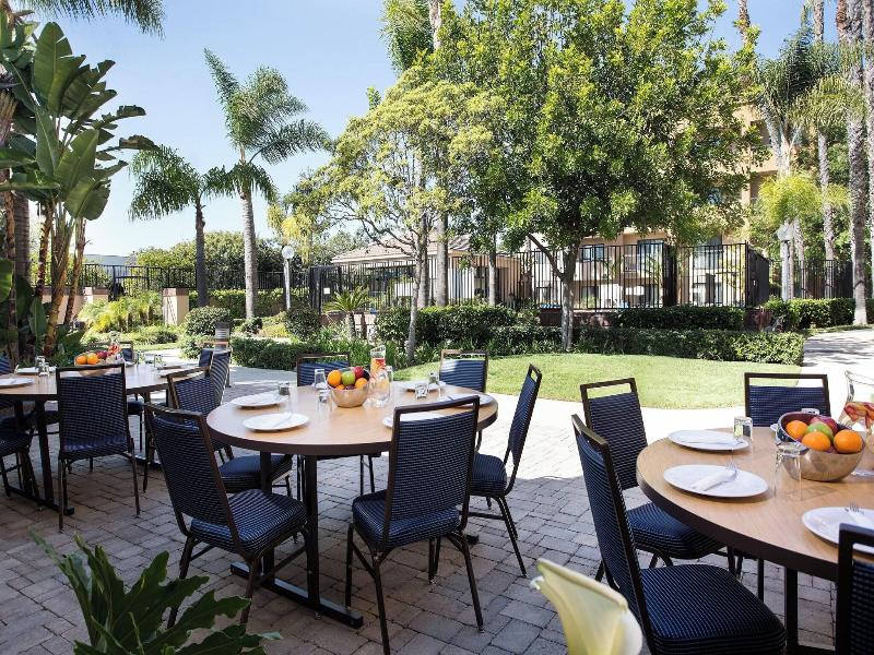 Courtyard By Marriott Santa Ana image