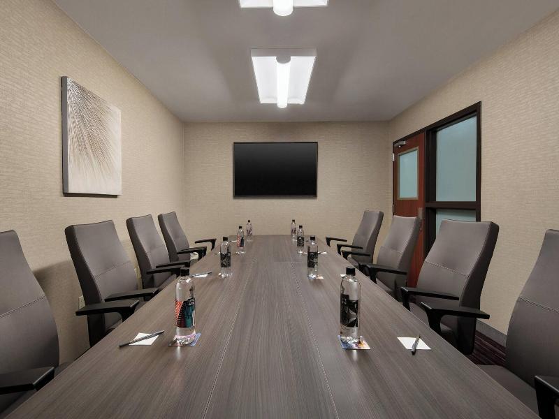 Courtyard By Marriott Santa Ana image