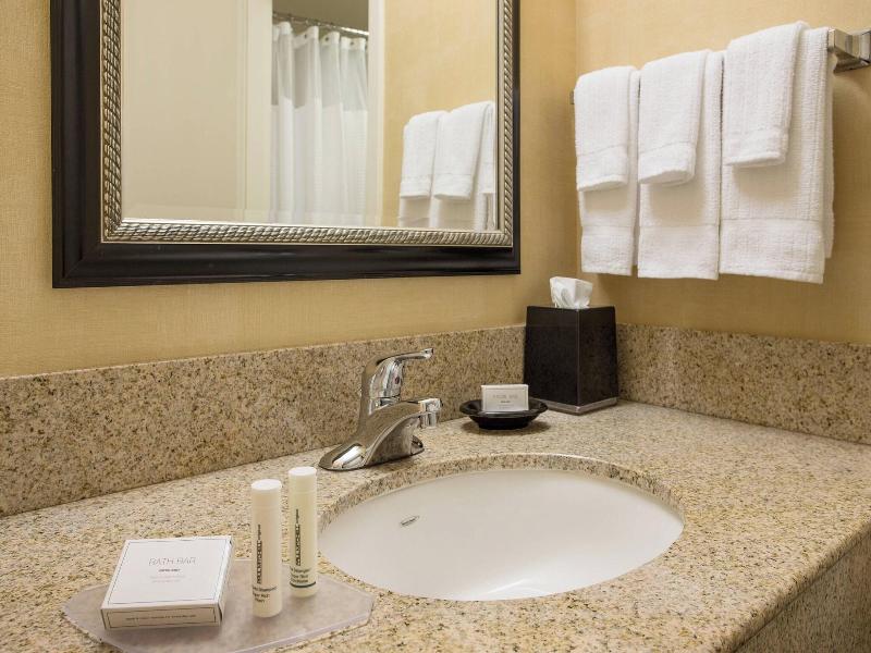 Courtyard By Marriott Santa Ana image