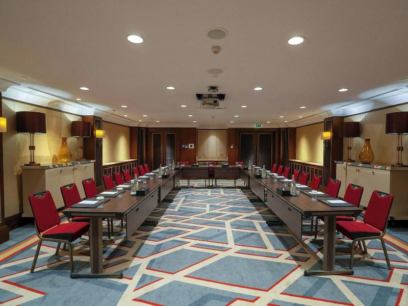 Sheraton Oman image