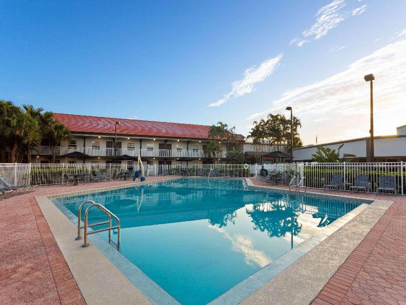 La Quinta Inn Cocoa Beach image