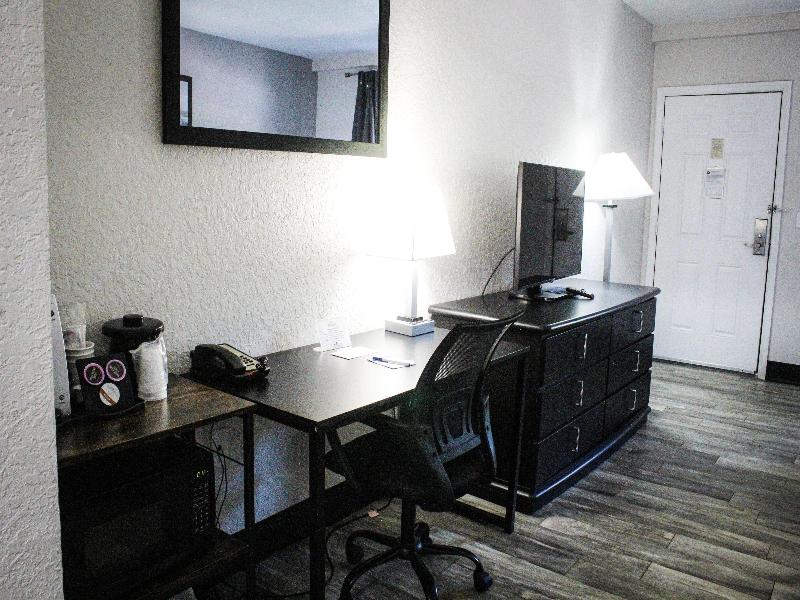 La Quinta Inn Cocoa Beach image