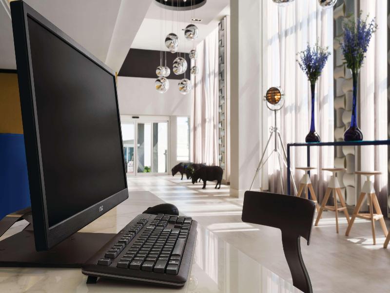 TRYP By Wyndham Isla Verde image