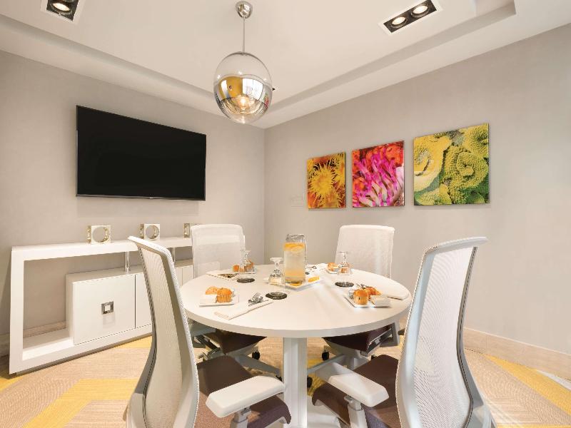 TRYP By Wyndham Isla Verde image